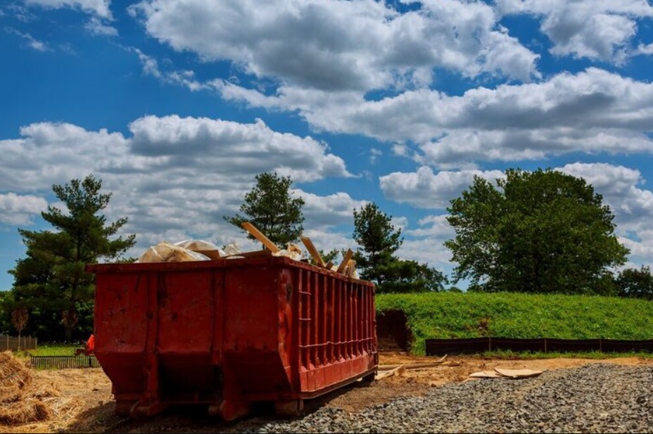What You Can and Can’t Put in a Roll-Off Dumpster