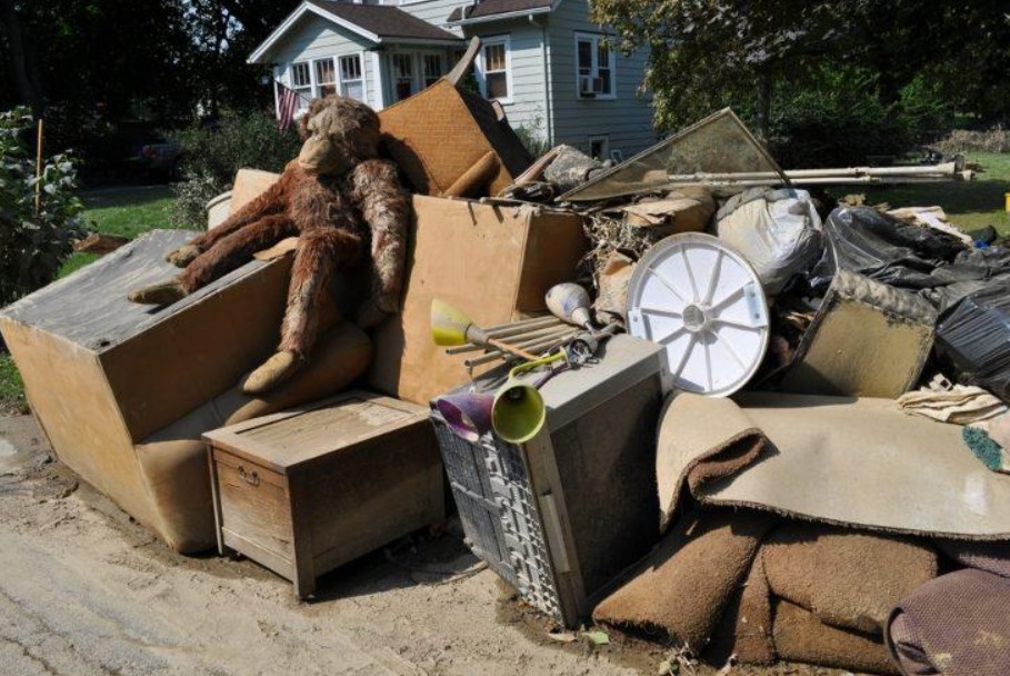 How to Avoid Overloading a Roll-Off Dumpster in Tempe