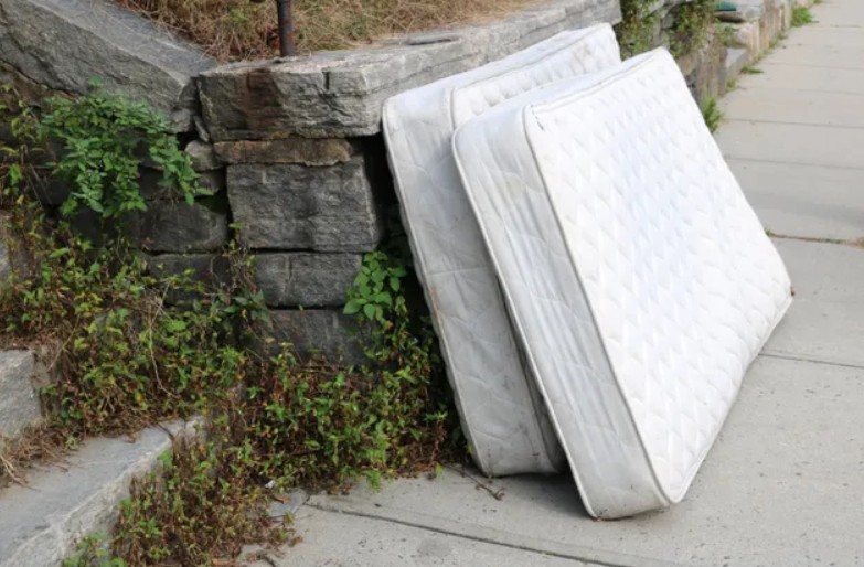 Mattress Disposal in Phoenix, AZ: Ultimate Local Guide