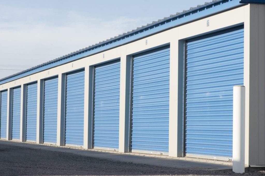 Storage Unit Cleanouts in Kingman: Empty It in a Day