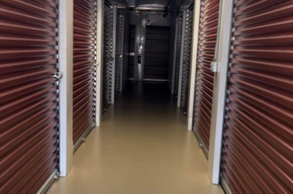 Storage Unit Cleanouts in Peoria: Empty It in a Day