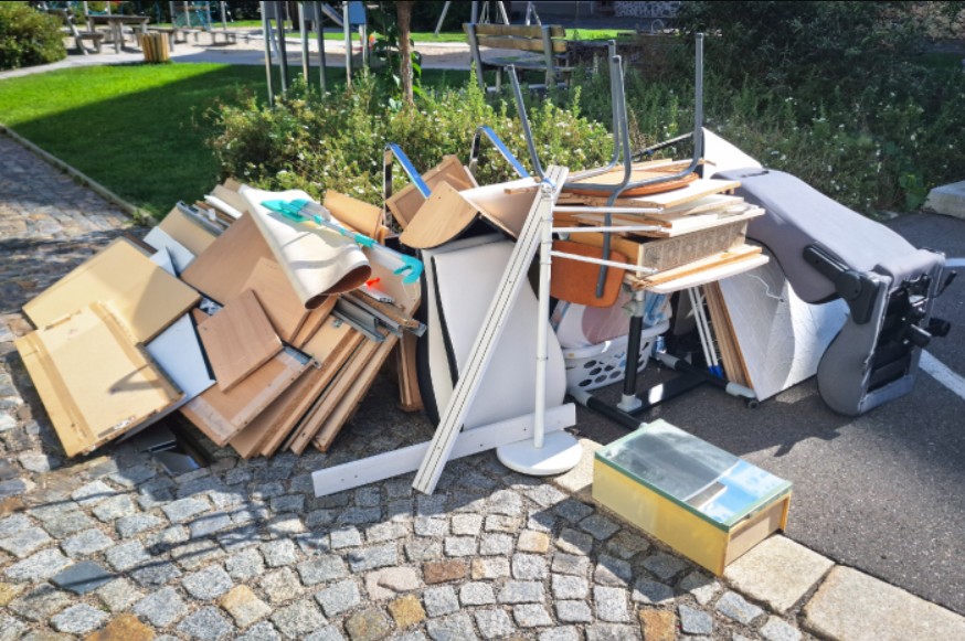 Eco-Friendly Junk Removal in Surprise: Donating & Recycling Tips