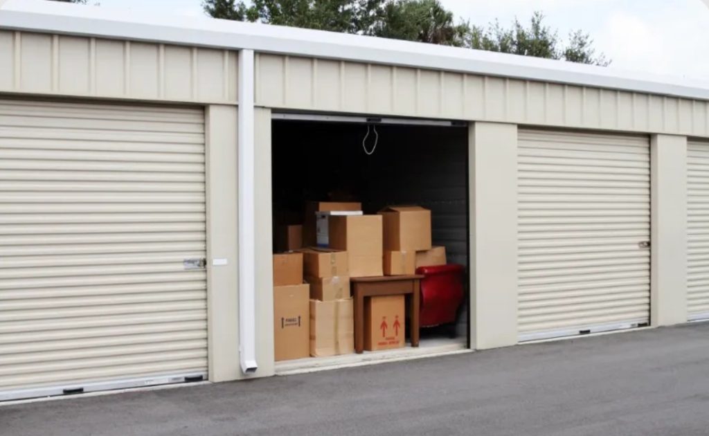 Storage Unit Cleanouts in Nogales: Empty It in a Day