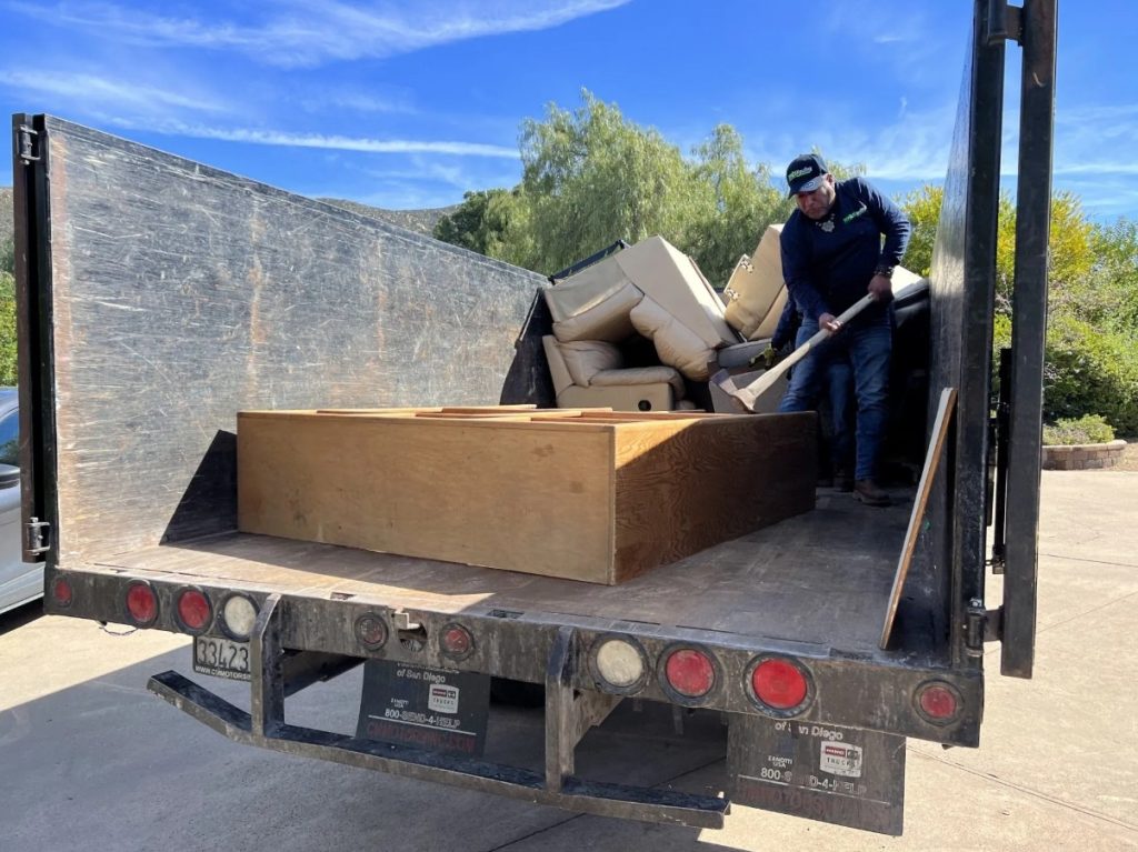 Property Management Junk Removal in Mesa: Fast Turnarounds
