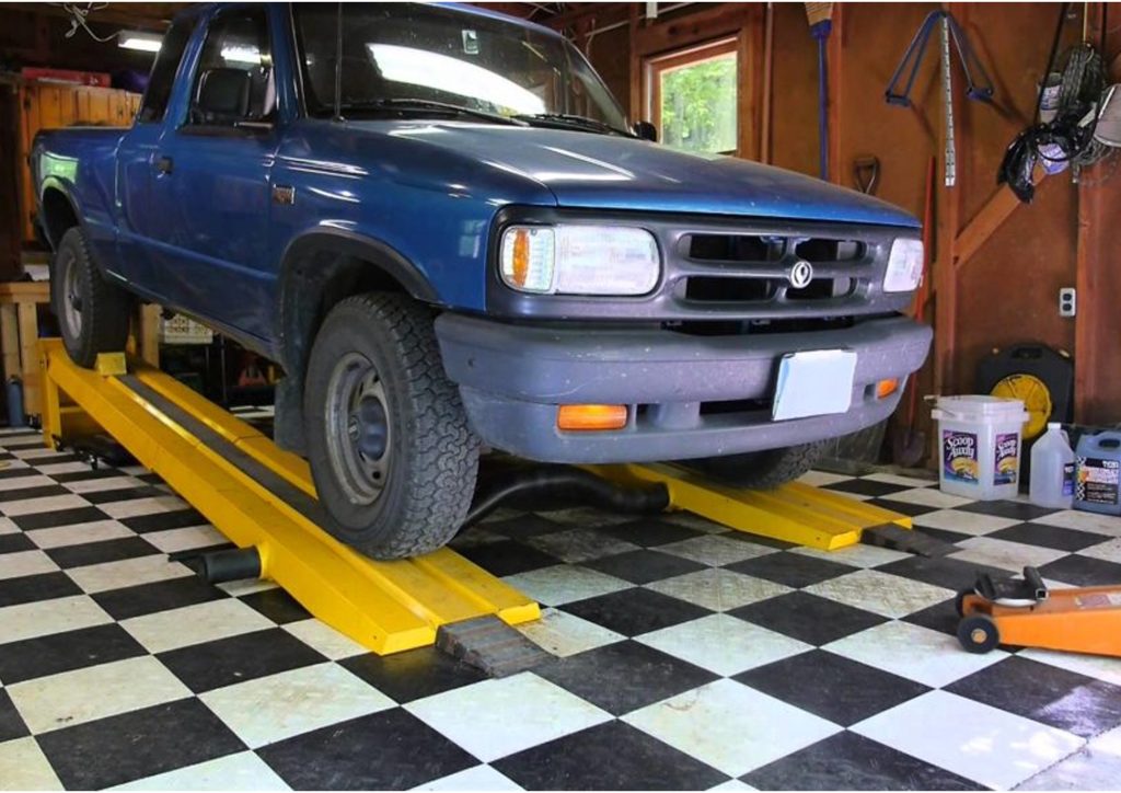 Garage Cleanout Services in Anthem: What to Know Before You Start