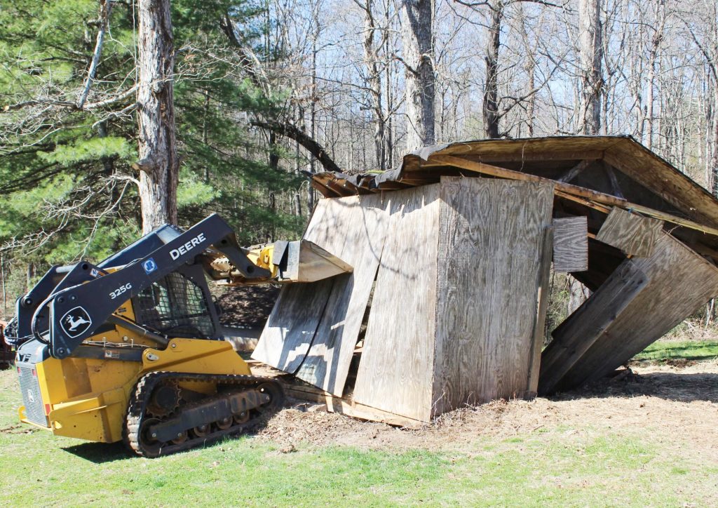 Shed Removal & Backyard Structure Demolition Services in Arcadia