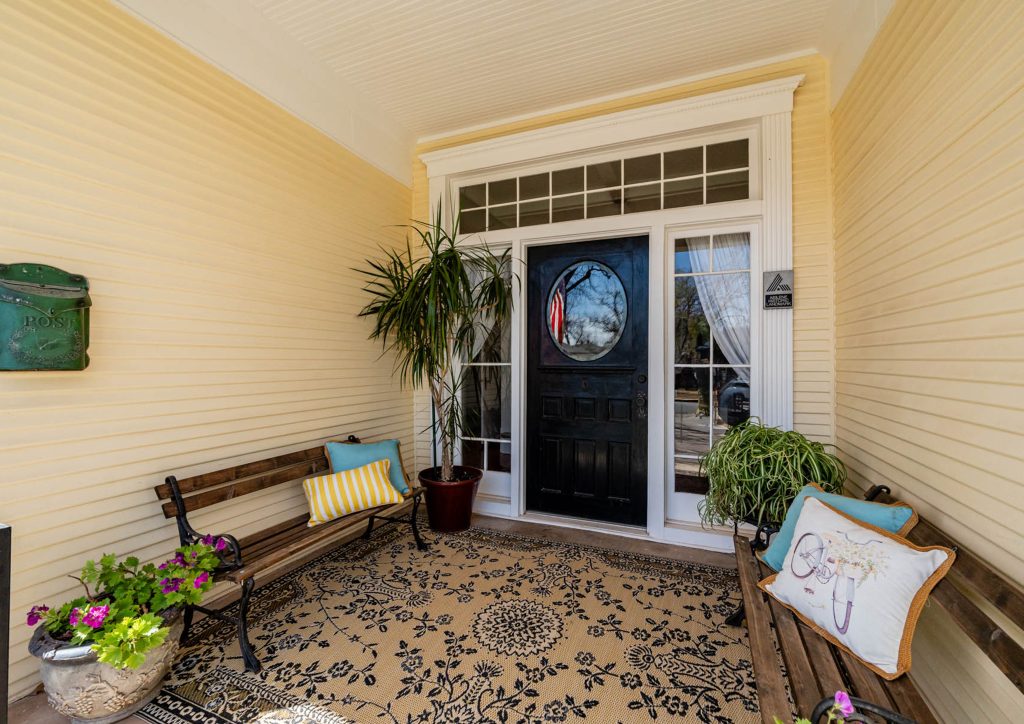Realtor Pre-Listing Cleanouts in Tolleson: Boost Curb Appeal