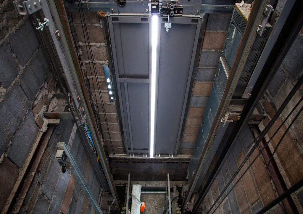 Silverleaf Elevator Shaft Retrofits: Debris Containment and Junk Removal