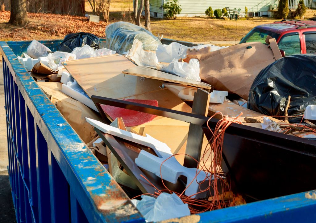 After-Hours Junk Removal at Scottsdale Quarter to Avoid Customer Disruption