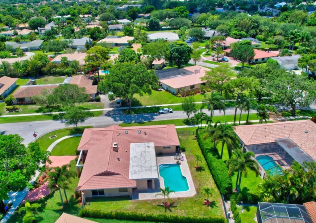 Estancia Golf Villa Refresh: Junk Removal Between Design Phases