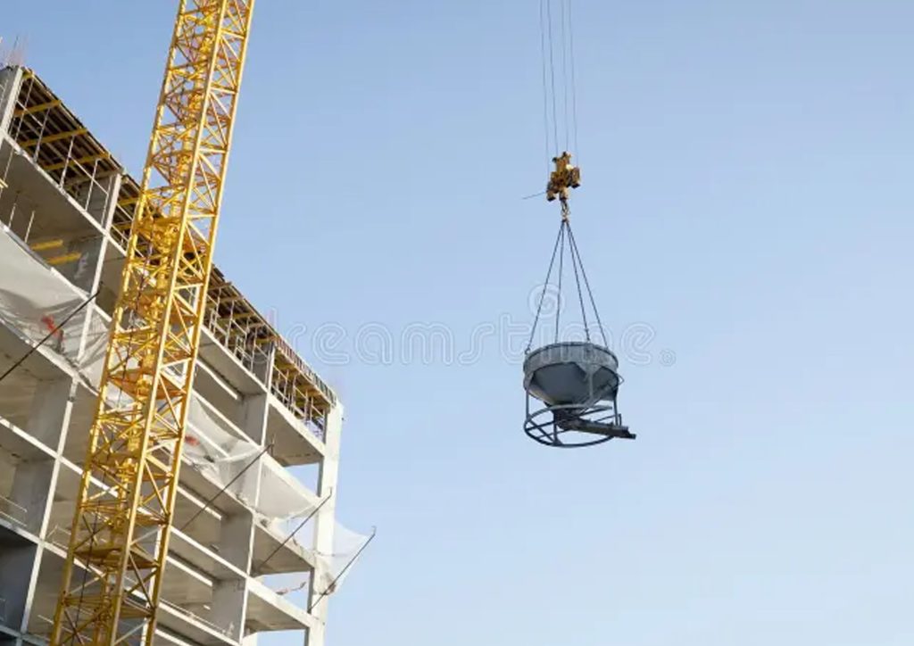 Silverleaf Hillside Construction: Crane, Chutes, and Dumpster Coordination