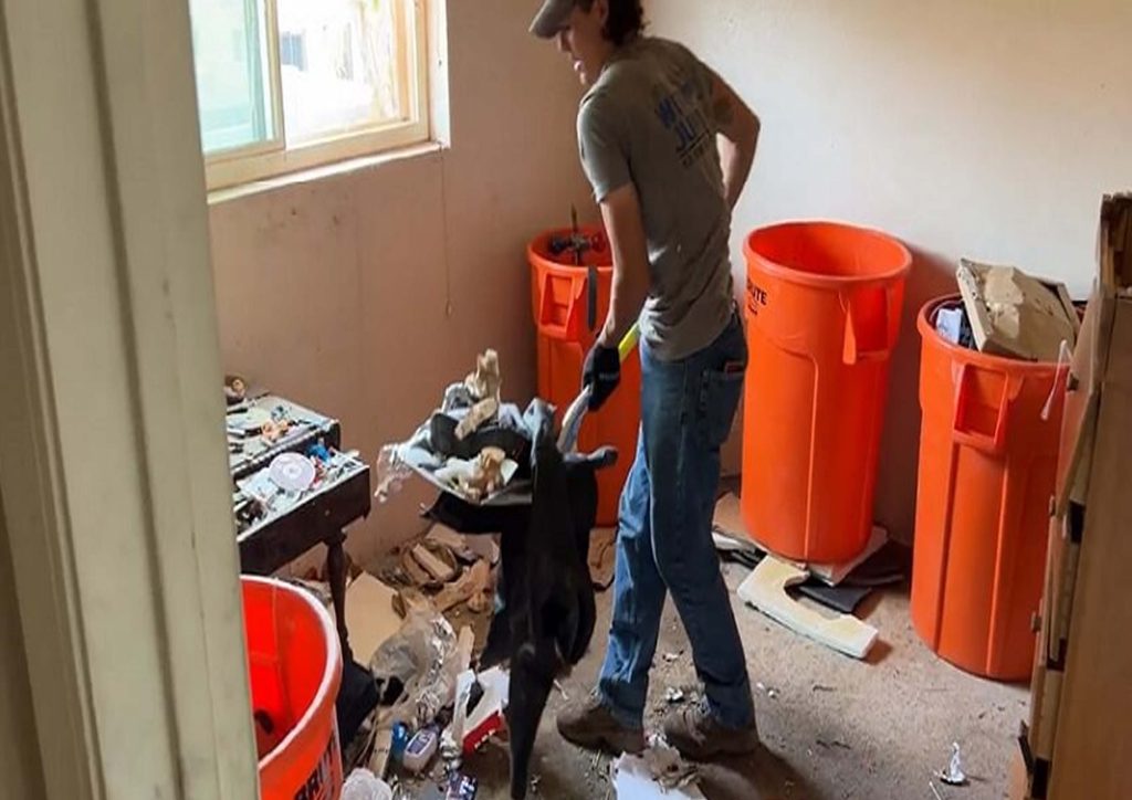 Junk Removal Planning for Legacy Art Studios on Paradise Valley Properties