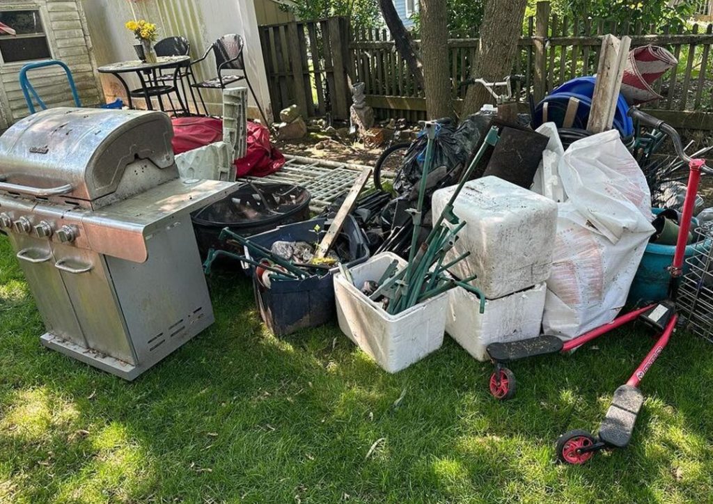 Eco-Friendly Junk Removal in Anthem: Donating & Recycling Tips